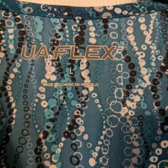 Uniform Advantage printed scrub top size Large - Picture 3 of 5